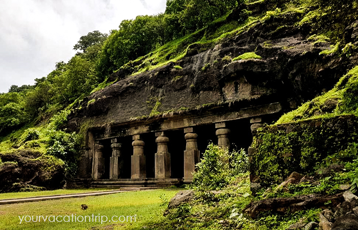 Elephanta Caves : Best Place to visit in mumbai