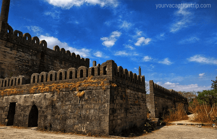 Best Place to Visit in Junagadh : Uparkot Fort,Junagadh