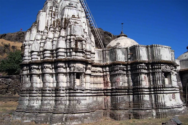 Jain temple : Places to visit in Pavagadh