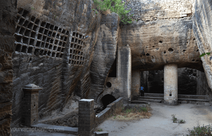 Navghan Kuvo, Junagadh