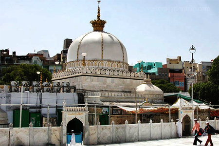 Ajmer Sharif Dargah : Places To Visit In Ajmer