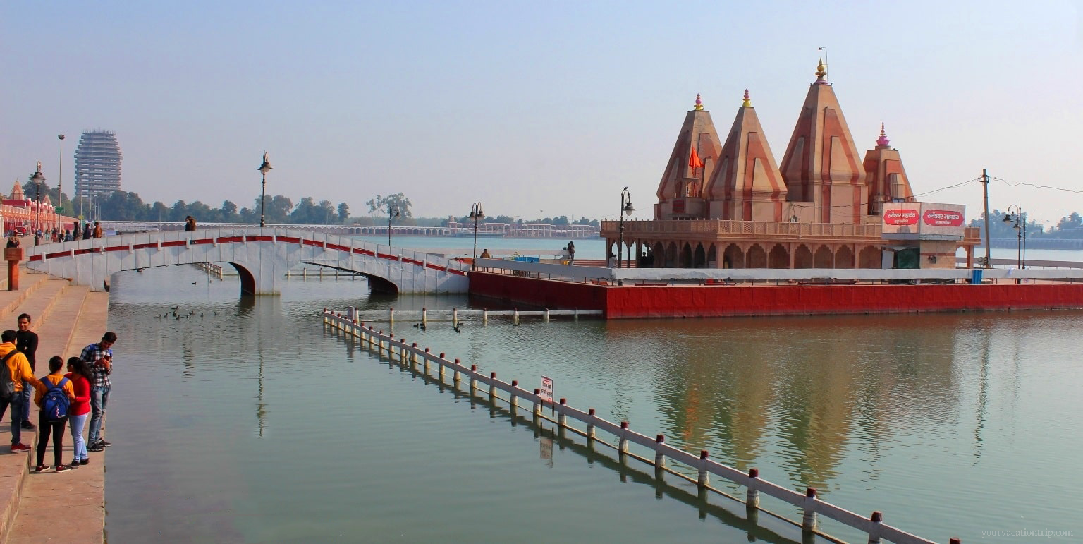 Brahma Sarovar :Kurukshetra Tourist Places